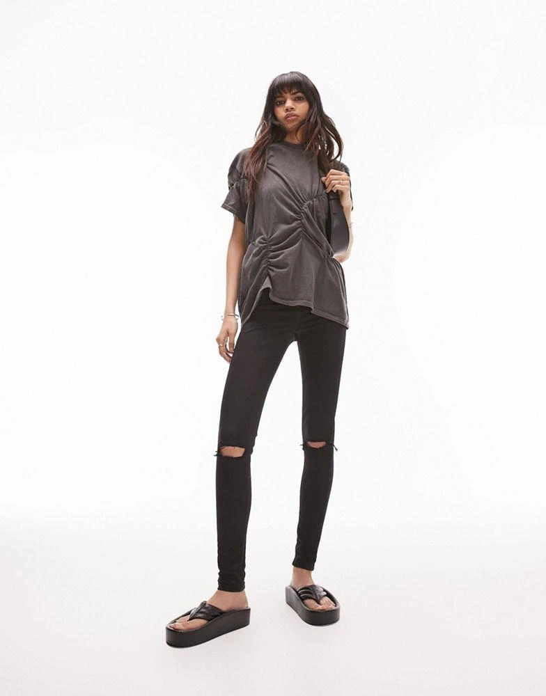 Topshop Topshop high rise Jamie jeans with knee rip in black 2