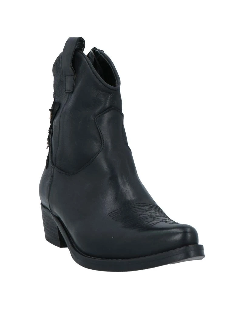 1725.A Ankle boot 2