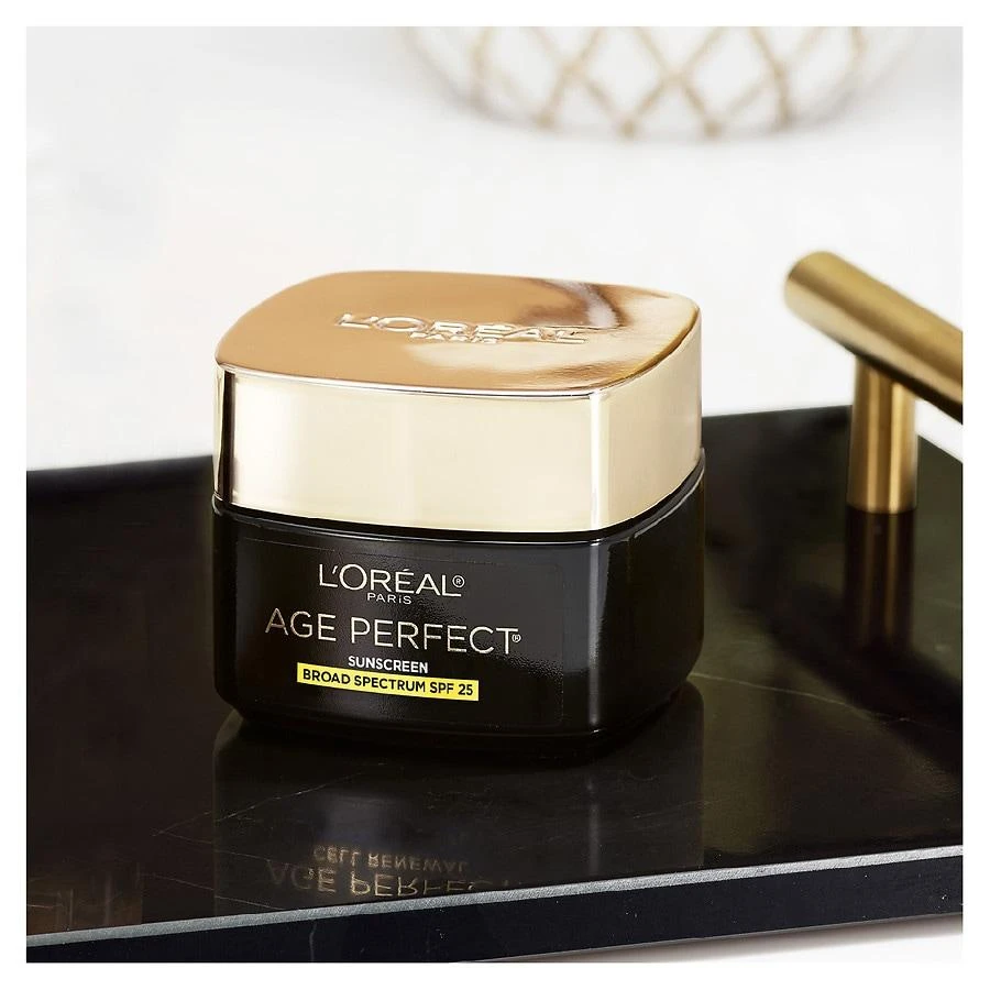 L'Oreal Paris Cell Renewal Anti-Aging Day Moisturizer SPF 25 8