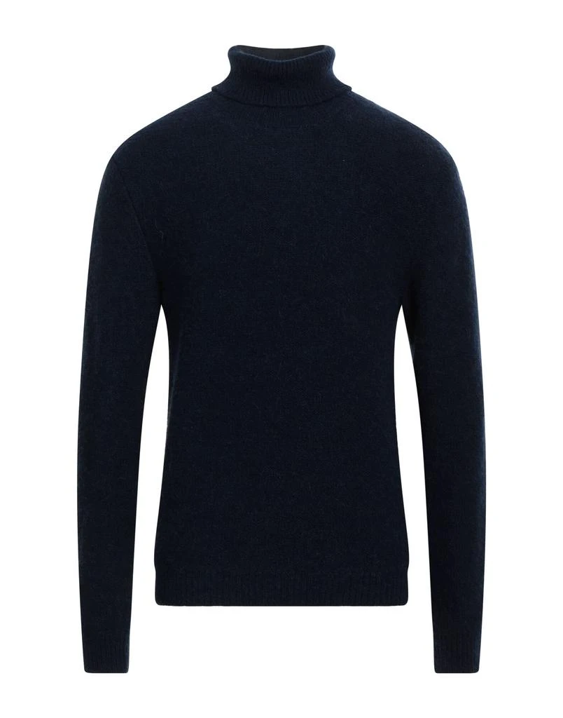 irish crone Turtleneck 1