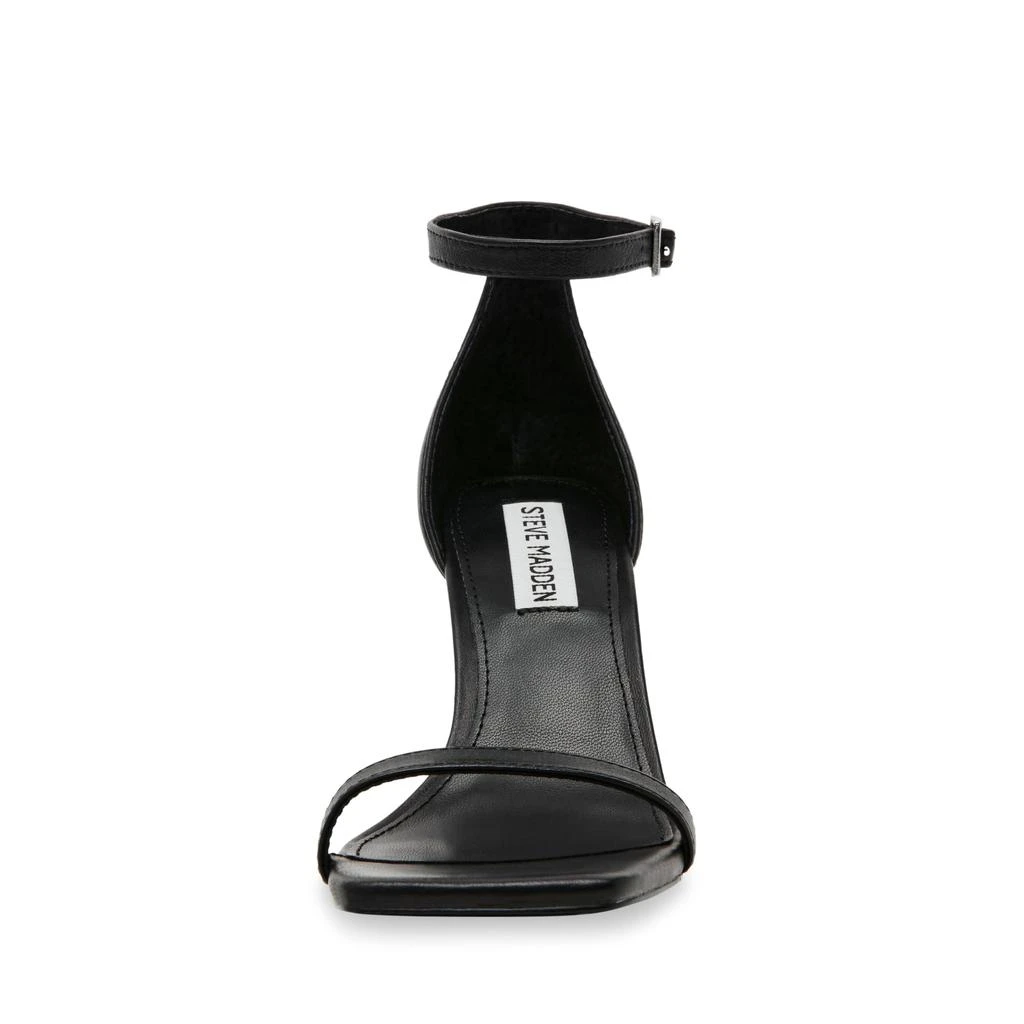 Steve Madden Piked 7