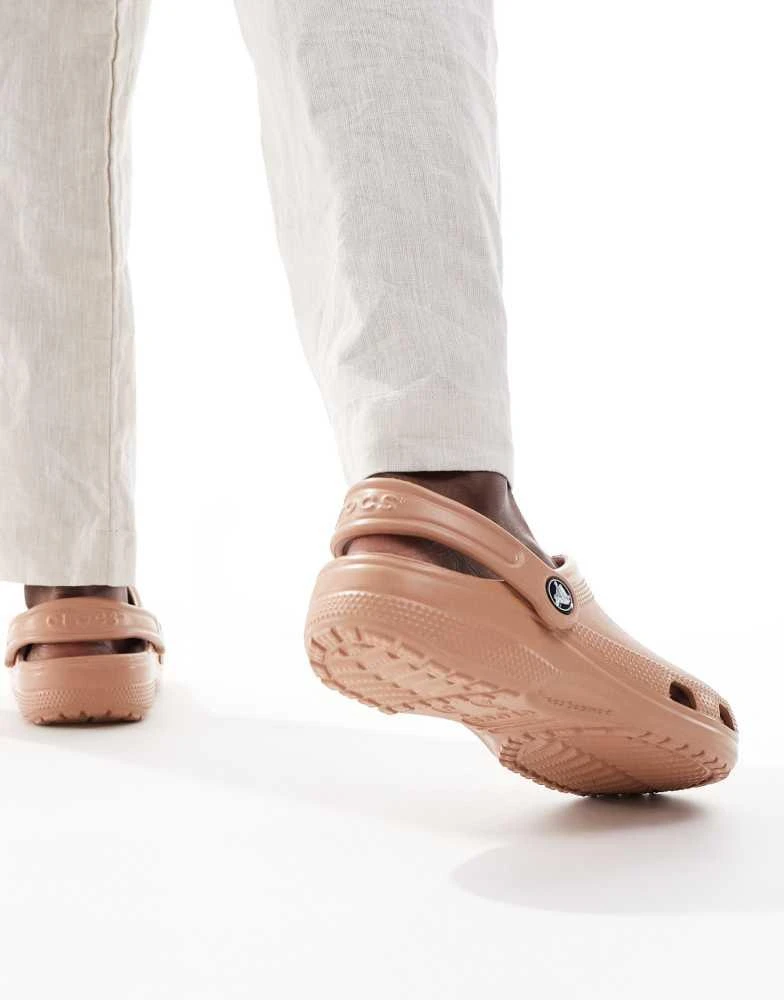 Crocs Crocs Classic clog in cork brown 4