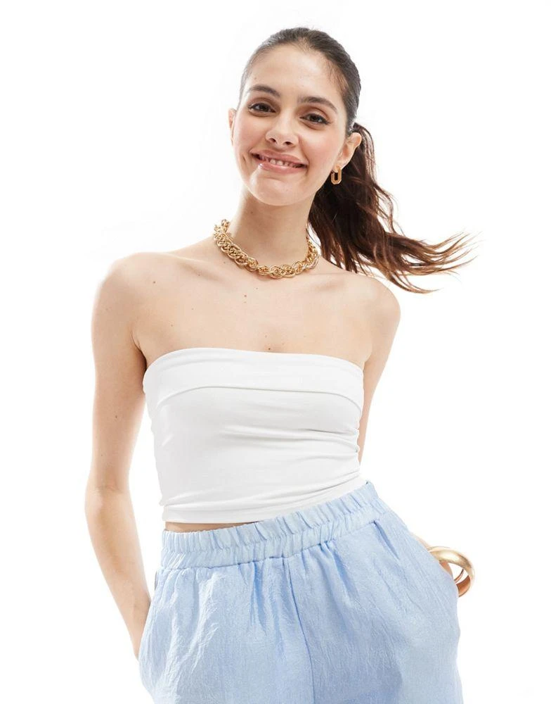 Stradivarius Stradivarius seamless fold over bandeau top in white 1
