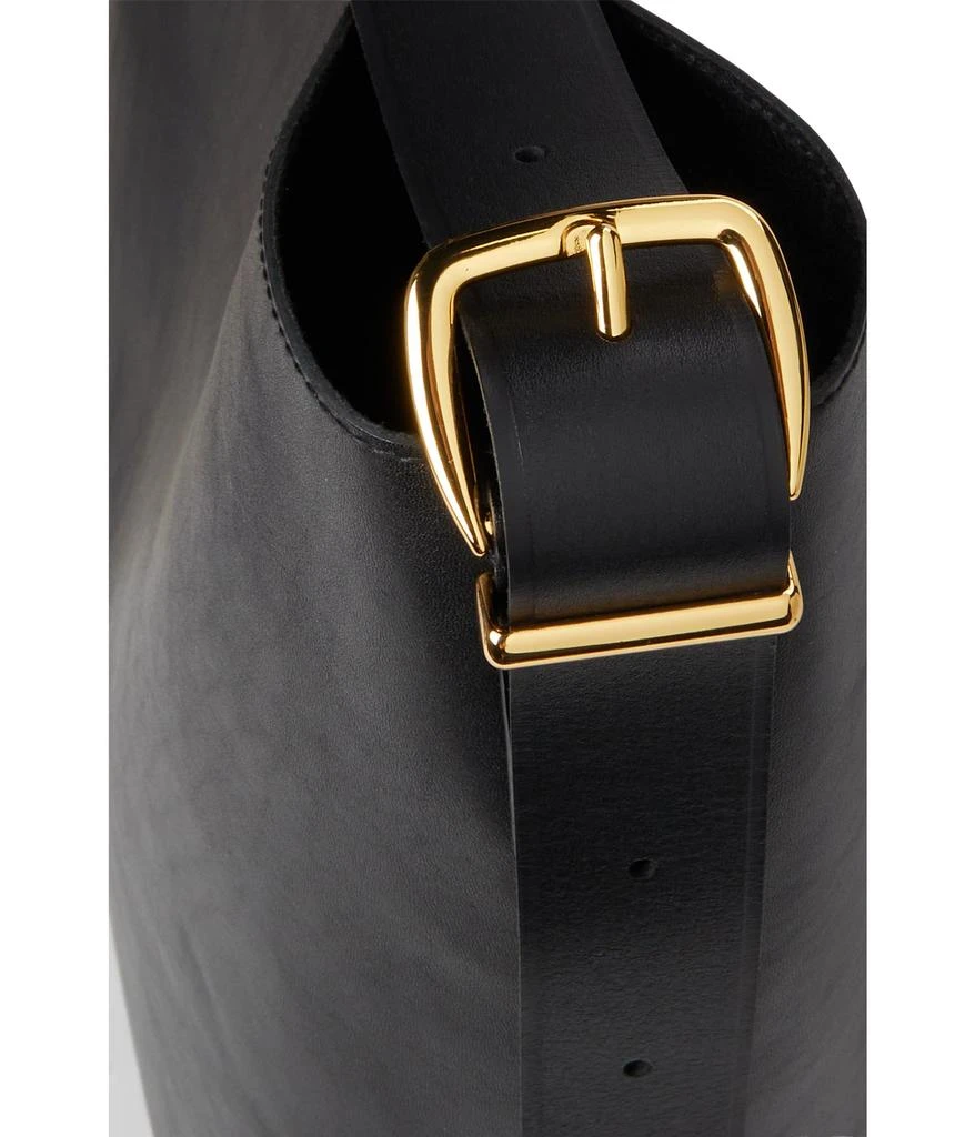 Madewell The Essential Bucket Tote in Leather 4