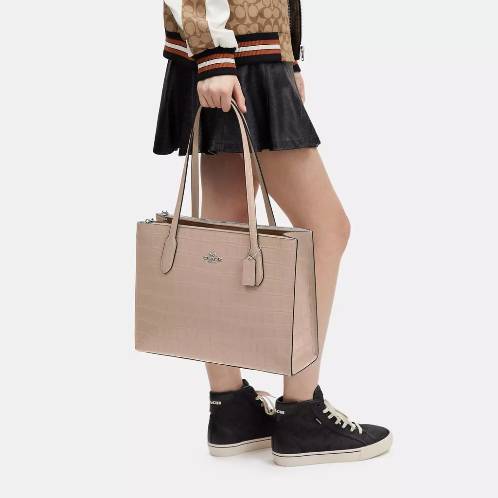 Coach Coach Outlet Nina Tote Bag 2