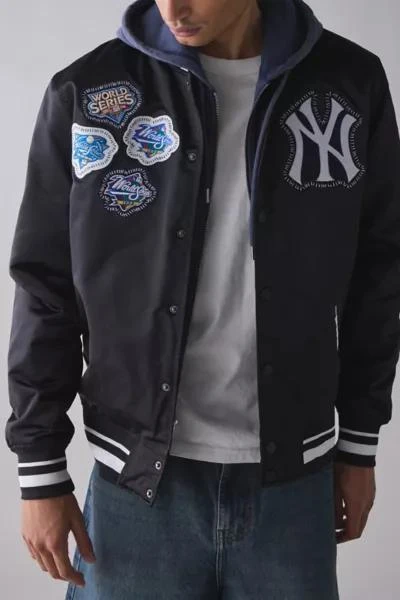 Pro Standard Pro Standard MLB New York Yankees Satin Bomber Jacket 1
