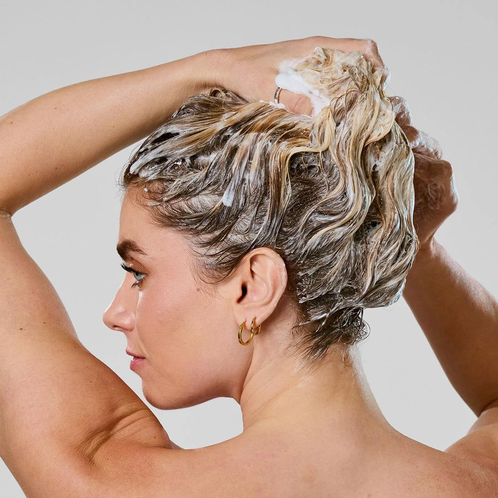 bumble&bumble Hairdresser's Invisible Oil Shampoo 4