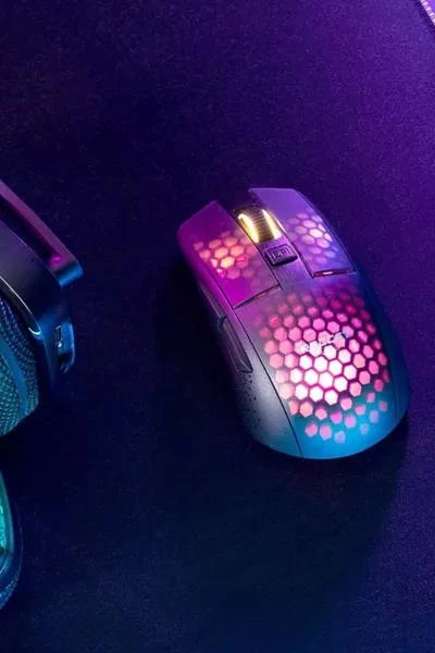 Urban Outfitters ROCCAT Burst Pro Air Wireless Gaming Mouse 2