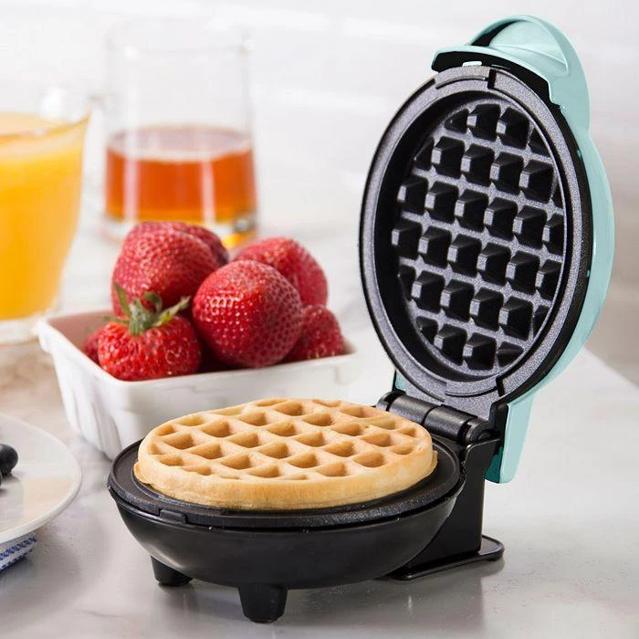 Dash Mini Waffle Maker 3
