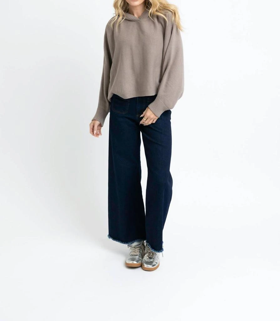 Karlie Karlie - Sweater Hoodie