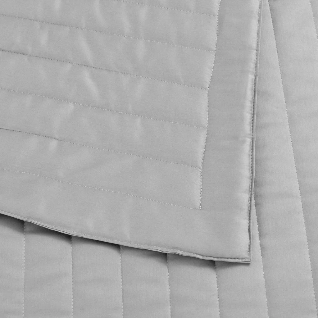 Frette Vertical Light Quilt 2