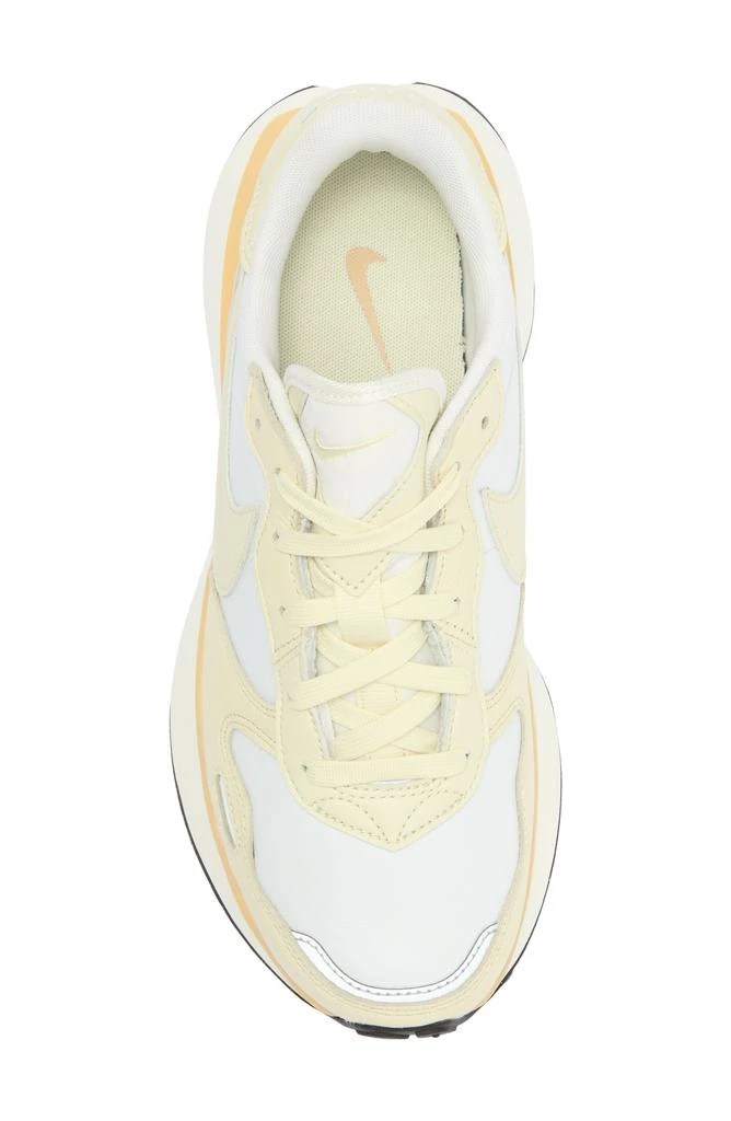 NIKE Phoenix Waffle Sneaker 4