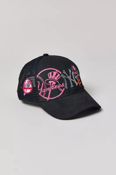 Pro Standard Pro Standard MLB New York Yankees Rhinestone Trucker Hat 1