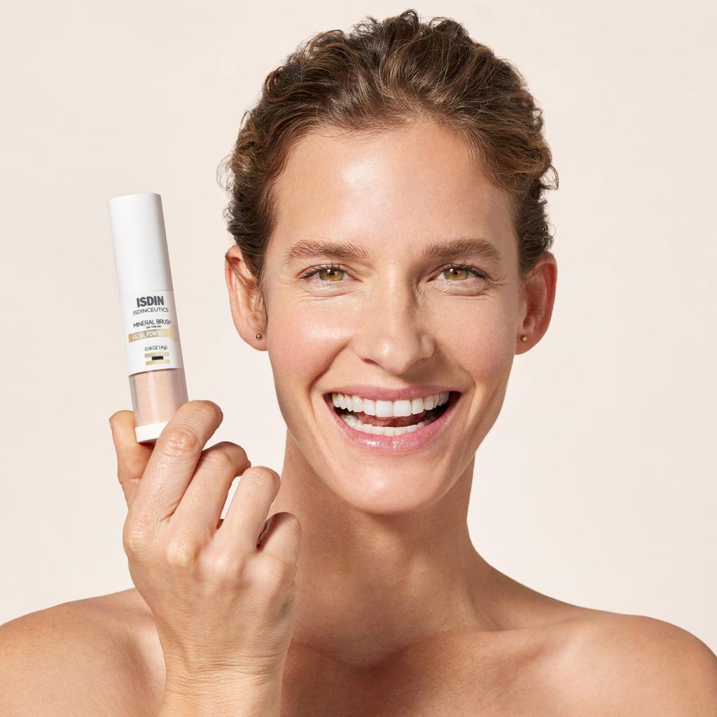 ISDIN ISDIN Isdinceutics Mineral Facial Powder Brush