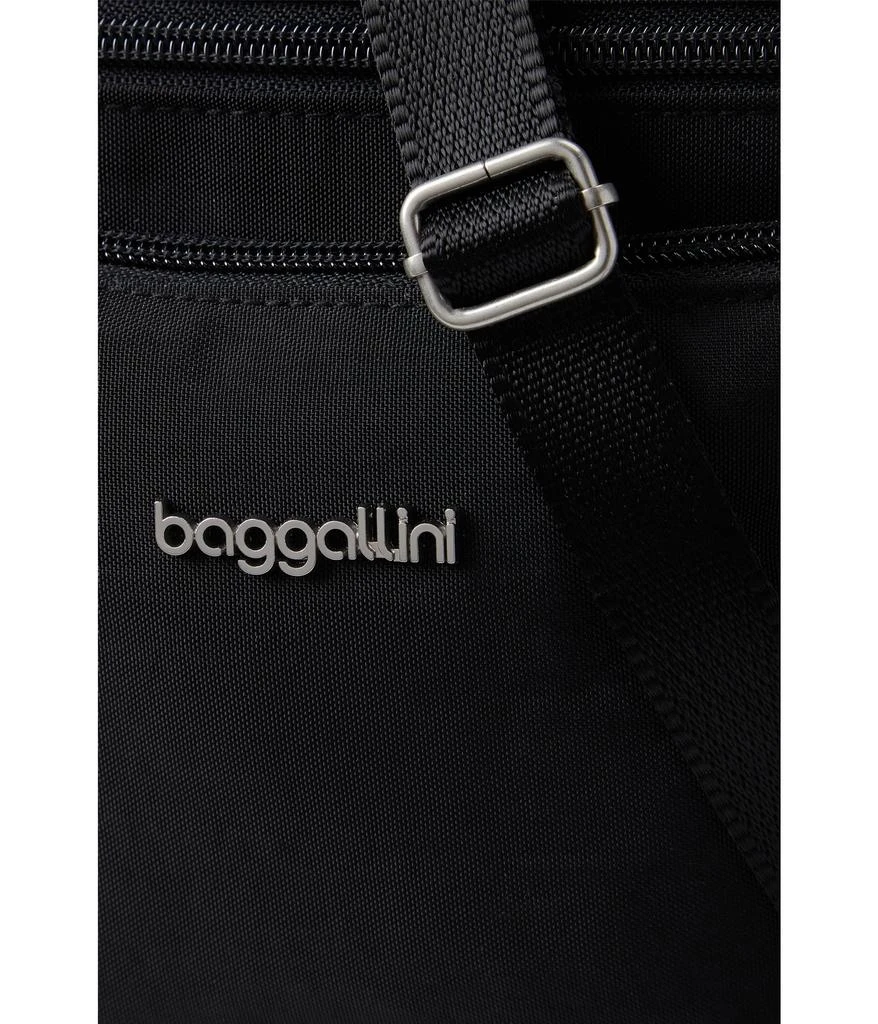 Baggallini Modern Pocket Crossbody 4