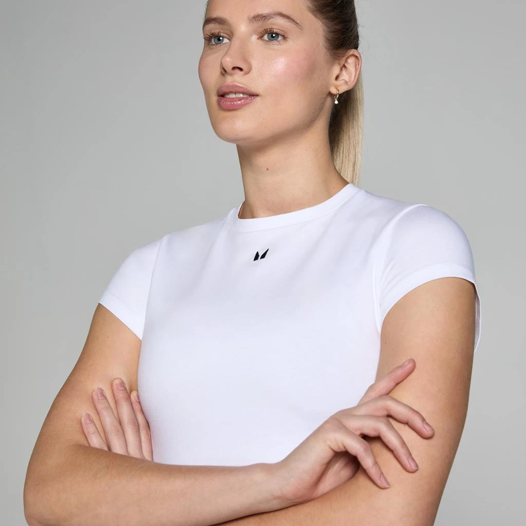 Myprotein MP Women's Basics Body Fit Short Sleeve T 4