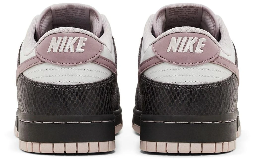 NIKE Dunk Low SE Medium Ash Violet Snakeskin 4