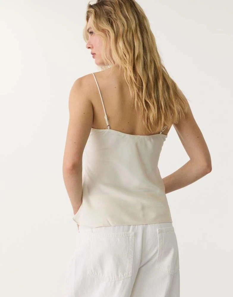 Stradivarius Stradivarius lace cami top in ecru 3