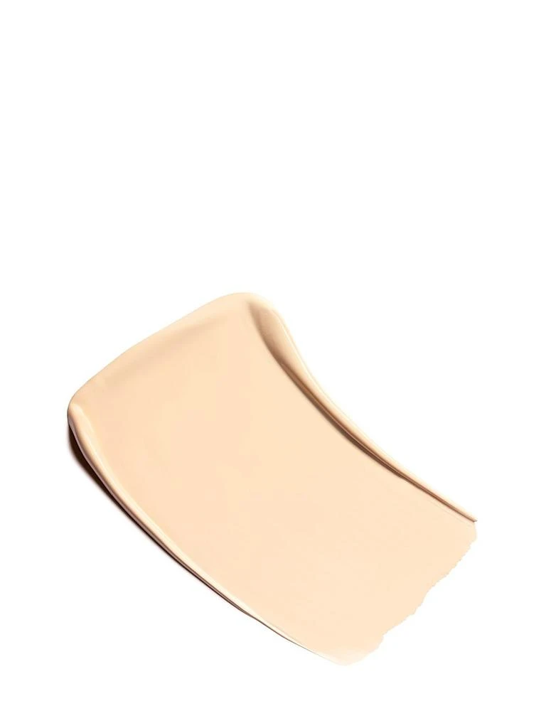 Chanel Healthy Glow Foundation Hydration and Longwear 2