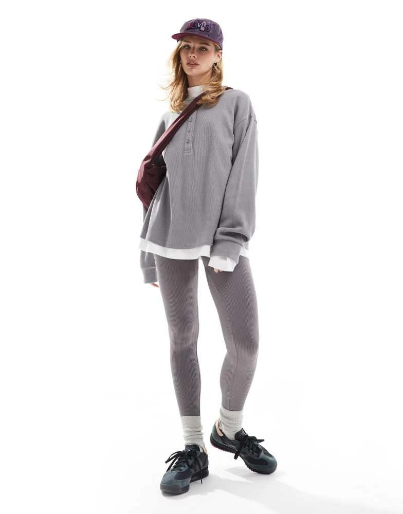 Stradivarius Stradivarius seamless ribbed leggings in charcoal 1