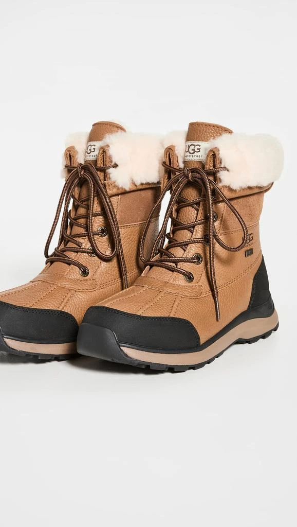 UGG UGG Women
s Adirondack III Boot 2