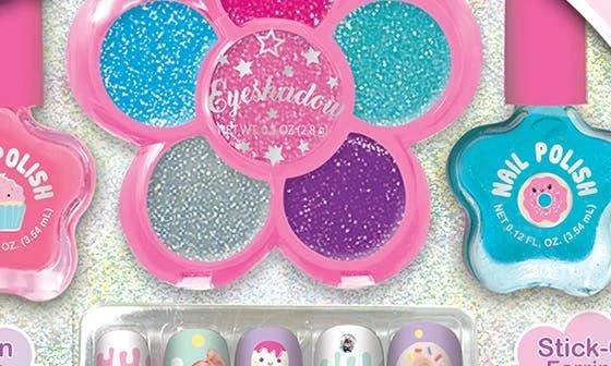 HOT FOCUS Kids
 Sparkle Beauty Cosmetic Kit 4