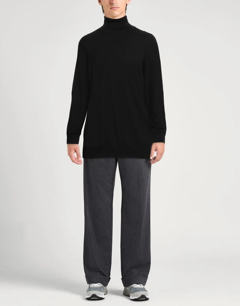 Sease Turtleneck 2