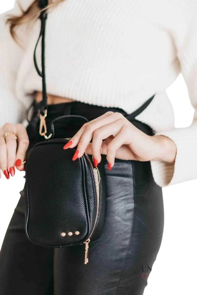 Pretty Simple Pretty Simple - Harlow Crossbody Bag 1