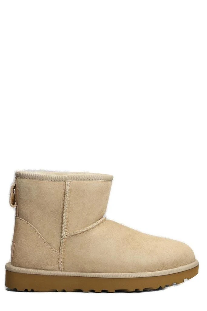 UGG UGG Classic Mini II Logo-Patch Ankle Boots 1