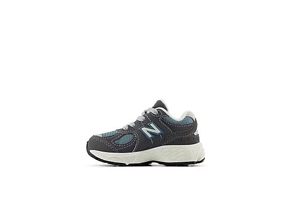 New Balance 2002 3