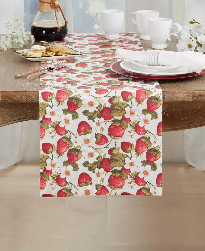 Saro Lifestyle Breezy Juicy Strawberry Table Runner 3