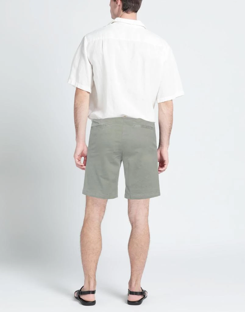 MP MASSIMO PIOMBO Shorts & Bermuda 3