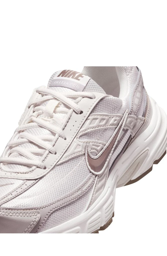 NIKE Initiator Running Shoe 9