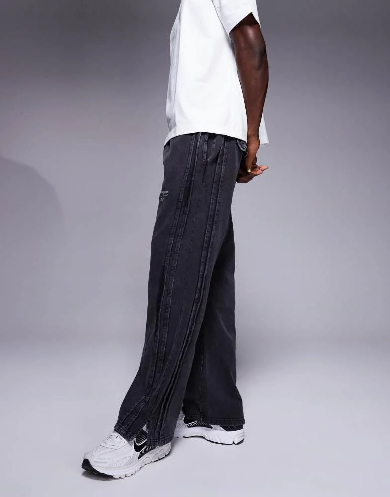 Good For Nothing Good For Nothing raw edge seam joggers in washed black 2