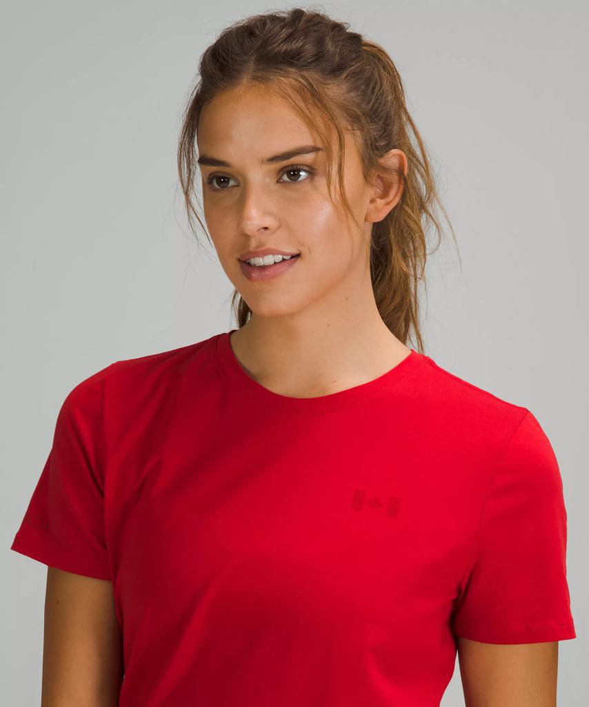 【ルルレモン】チームカナダ Love Crewneck T-Shirt COC Logo Team Canada Love Crewneck T-Shirt *COC Logo | Women's Short