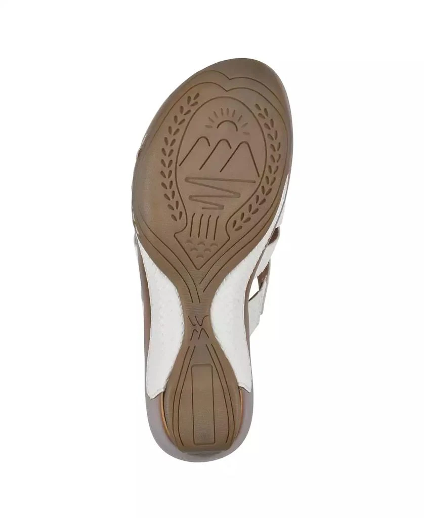 White Mountain Women's Valora Slip-On Clog Sandals 5