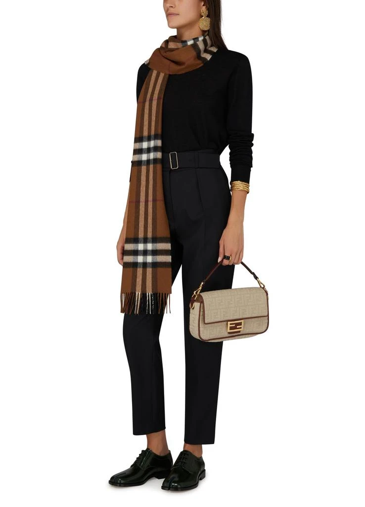 Burberry Big scarf 5