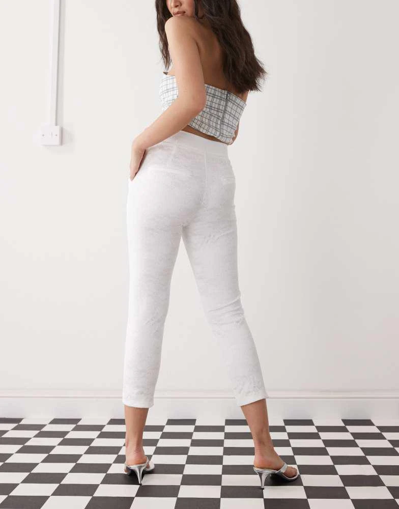Amy Lynn Amy Lynn lace capri pants in white 4