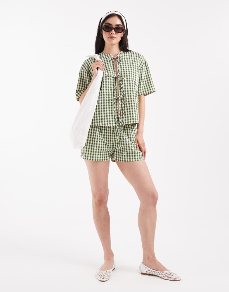 Daisy Street Daisy Street gingham tie front top in green check co-ord