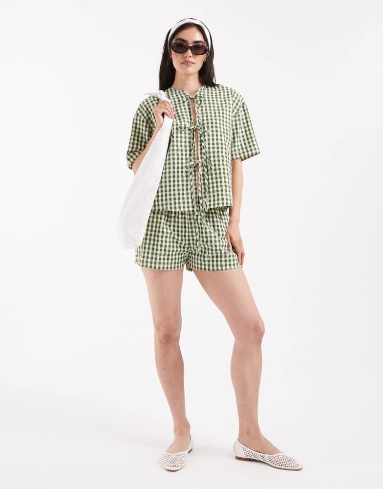 Daisy Street Daisy Street gingham tie front top in green check co-ord 2