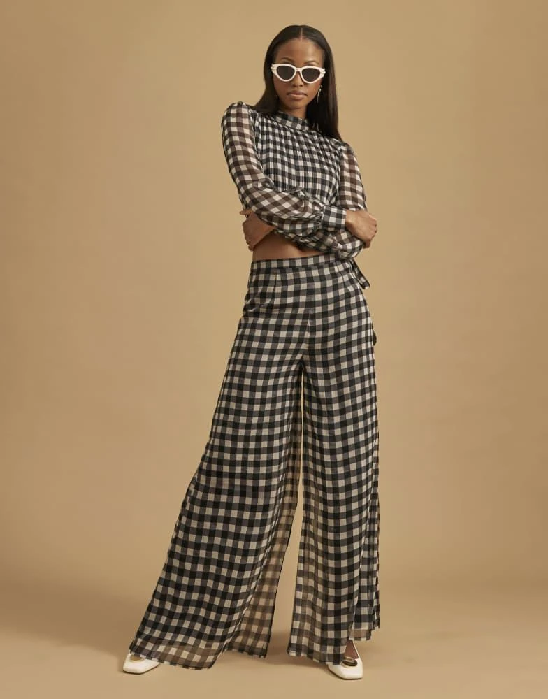 River Island River Island Gingham long sleeve crop top in black 3