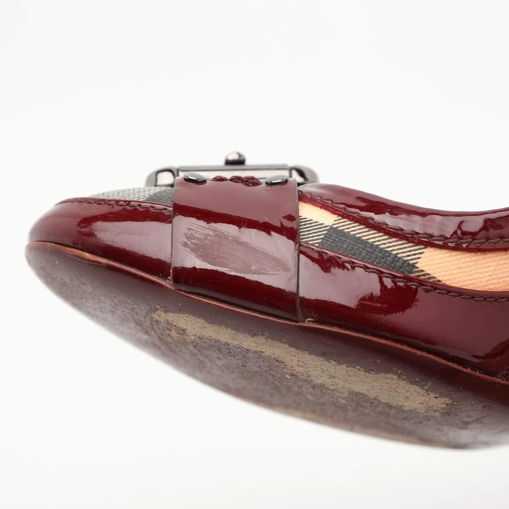 Burberry Burberry Burgundy Patent Leather and Coated Canvas Buckle Detail Pumps Size 37 8