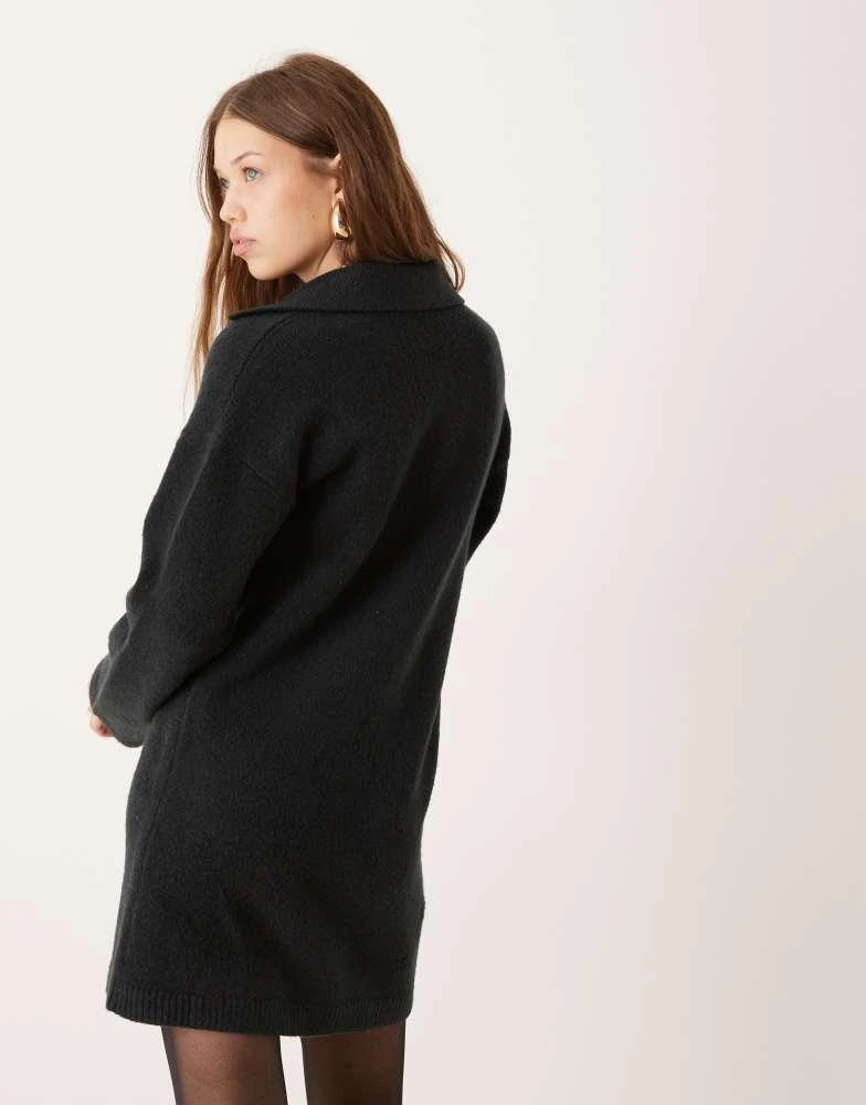 - BLACK BEAUTY - S - UK 10
