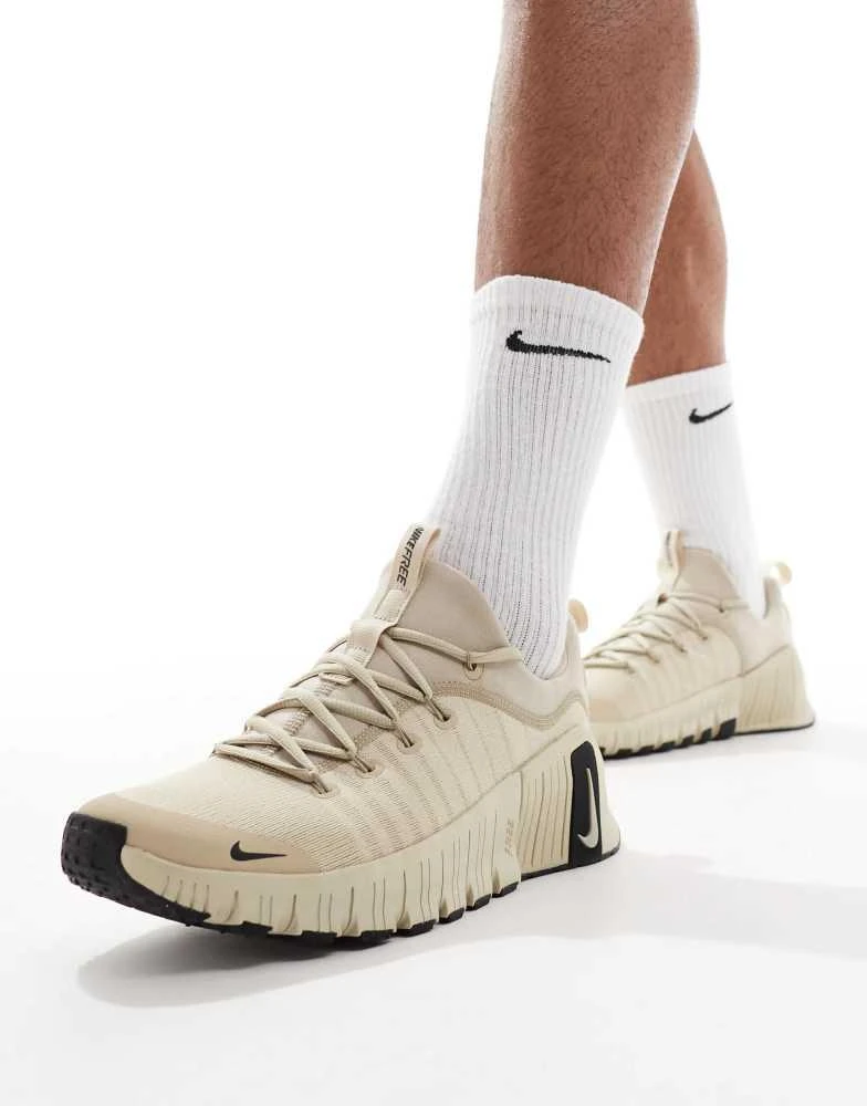 NIKE Nike Training Free Metcon 6 trainers in beige 1
