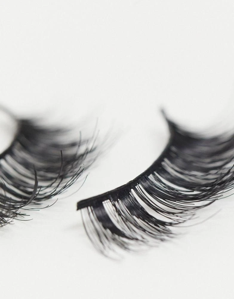 Huda Beauty Huda Beauty Classic Lash Samantha #7 4