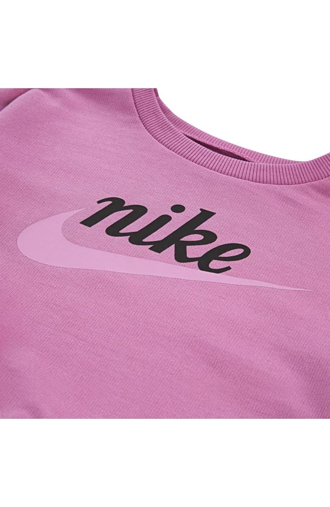 NIKE Kids
Impressions Sweatshirt
Skort Set 3