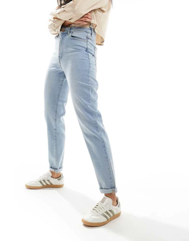 New Look New Look Merlot mom jeans in light blue 4