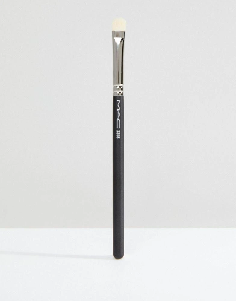 MAC MAC 239S Eye Shader Brush 1