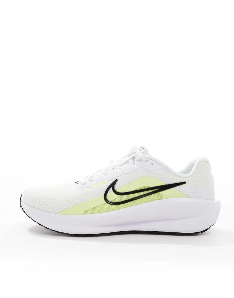 NIKE Nike Running Downshifter 13 trainers in white and yellow 2