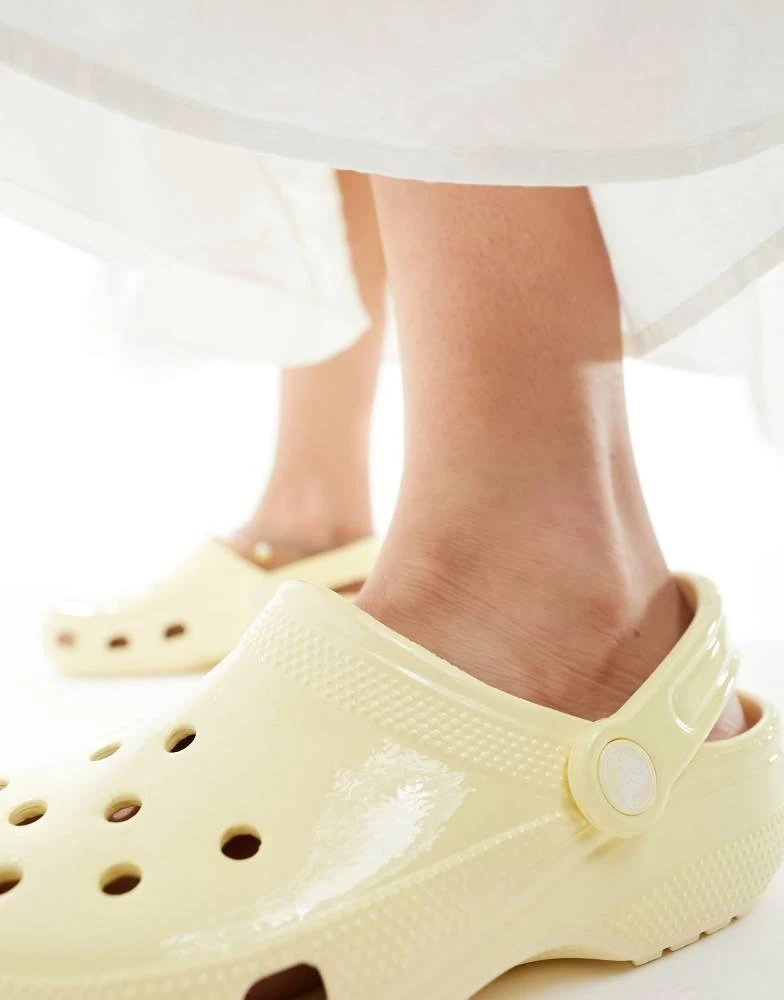 Crocs Crocs Classic Clogs In High Shine Buttercream 4